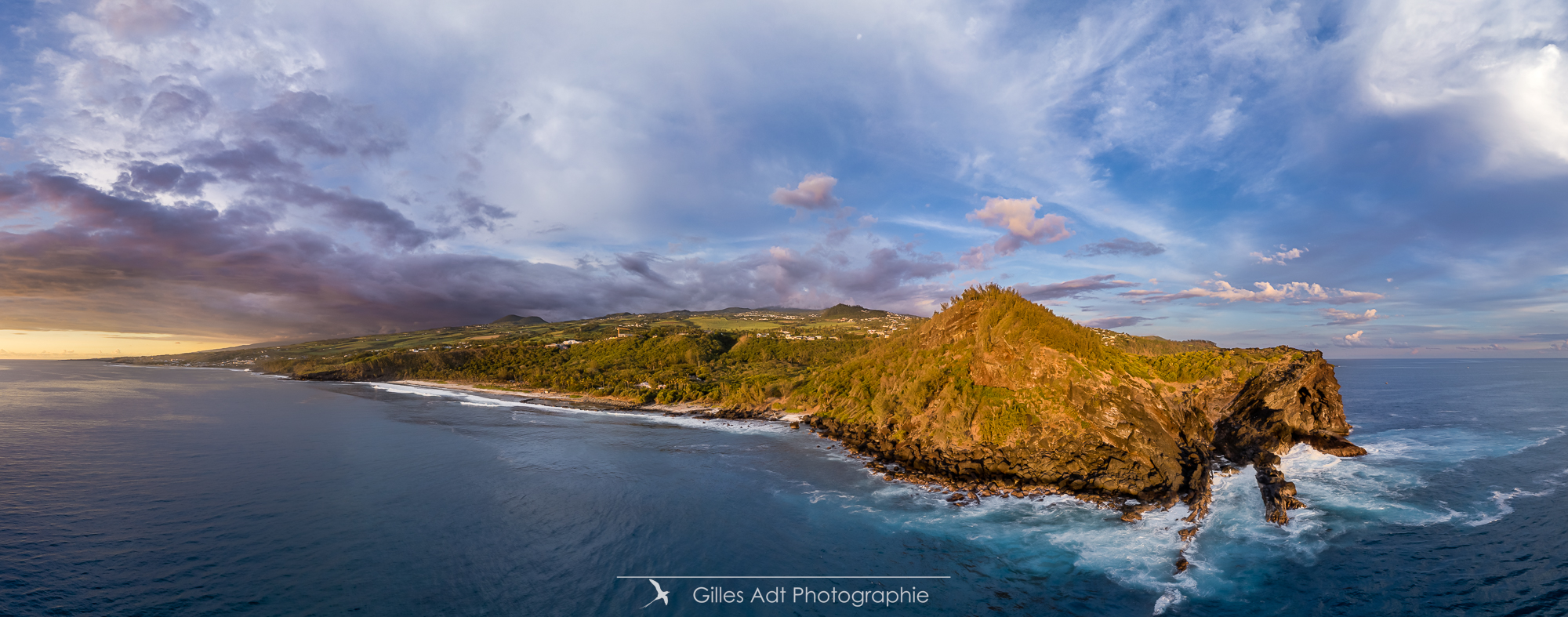 Coucher de soleil sur le Piton Grande Anse - Ile de la Réunion